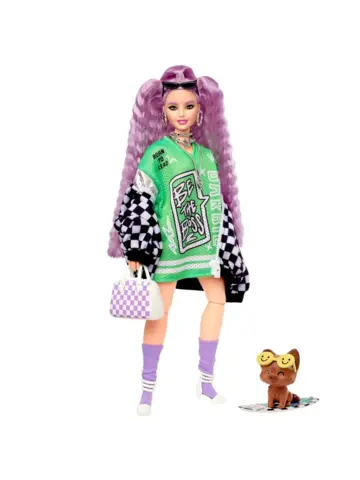 Кукла Экстра в спортивной куртке HHN10