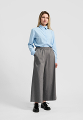 БРЮКИ УКОРОЧЕННЫЕ С ШИРОКИМ НИЗОМ