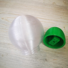 Плафон с широким основанием на резьбе. 8см. Пластик