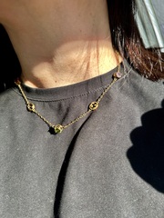 Колье-чокер цепочка с подвесками лого + цветные камни style by GUCCI