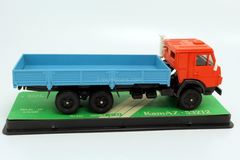 KAMAZ-53212 red-blue (plastic box) 1992 Elecon Arek 1:43