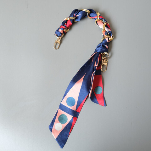 Ручка из цепочки с платком S-25