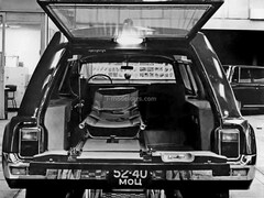 ZIL-41042 Ambulance 1986 DIP 1:43