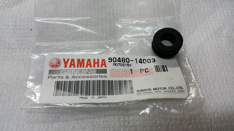 Втулка демпфирующая Yamaha 904801400300