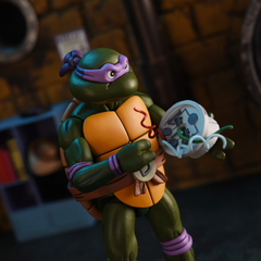 Фигурка NECA Teenage Mutant Ninja Turtles: Donatello (Pizza Club)