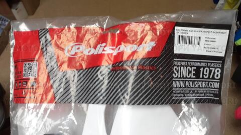 8604300001 Щитки боковых номеров Yamaha WR250F 07-14 WR450F 07-11