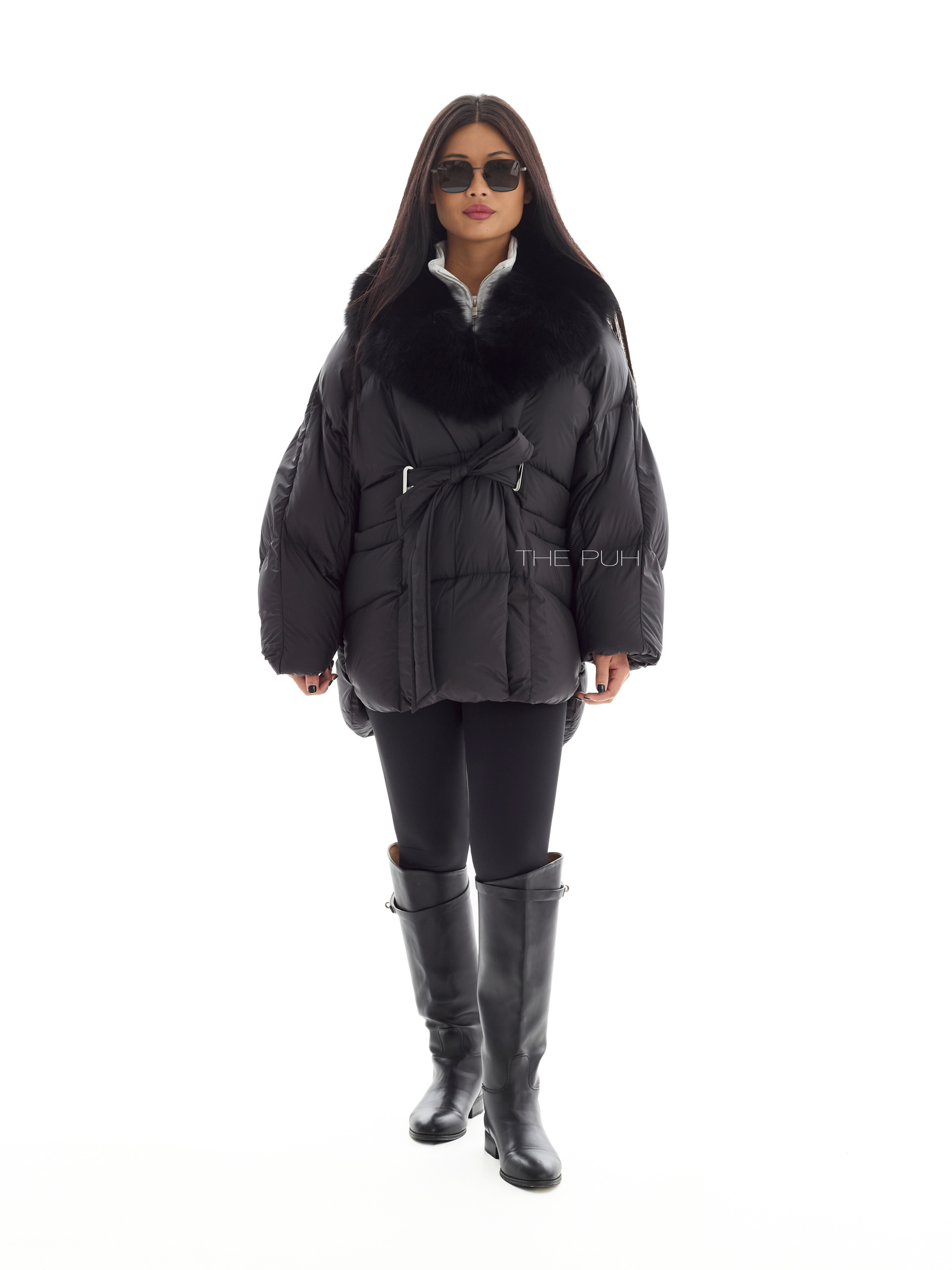 Черный пуховик летучая мышь с мехом