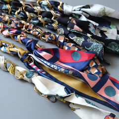 Ручка из цепочки с платком S-25