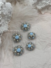 Пуговица серебристая объёмная с голубой и молочной эмалью