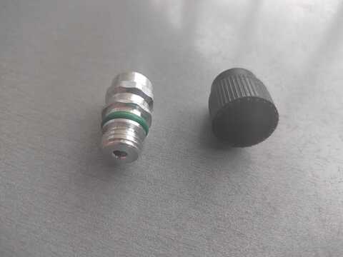 НИППЕЛЬ ЗАПРАВОЧНЫЙ КОНДИЦИОНЕРА ВЫСОКОГО ДАВЛЕНИЯ NEXIA, CRUZE M12*1,5 (ВТУЛКА НАКРУЧИВАЕТСЯ НА ТРУБКУ)