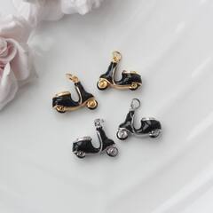 Подвеска Скутер с чёрной эмалью, 20*18 мм, позолота, П1003
