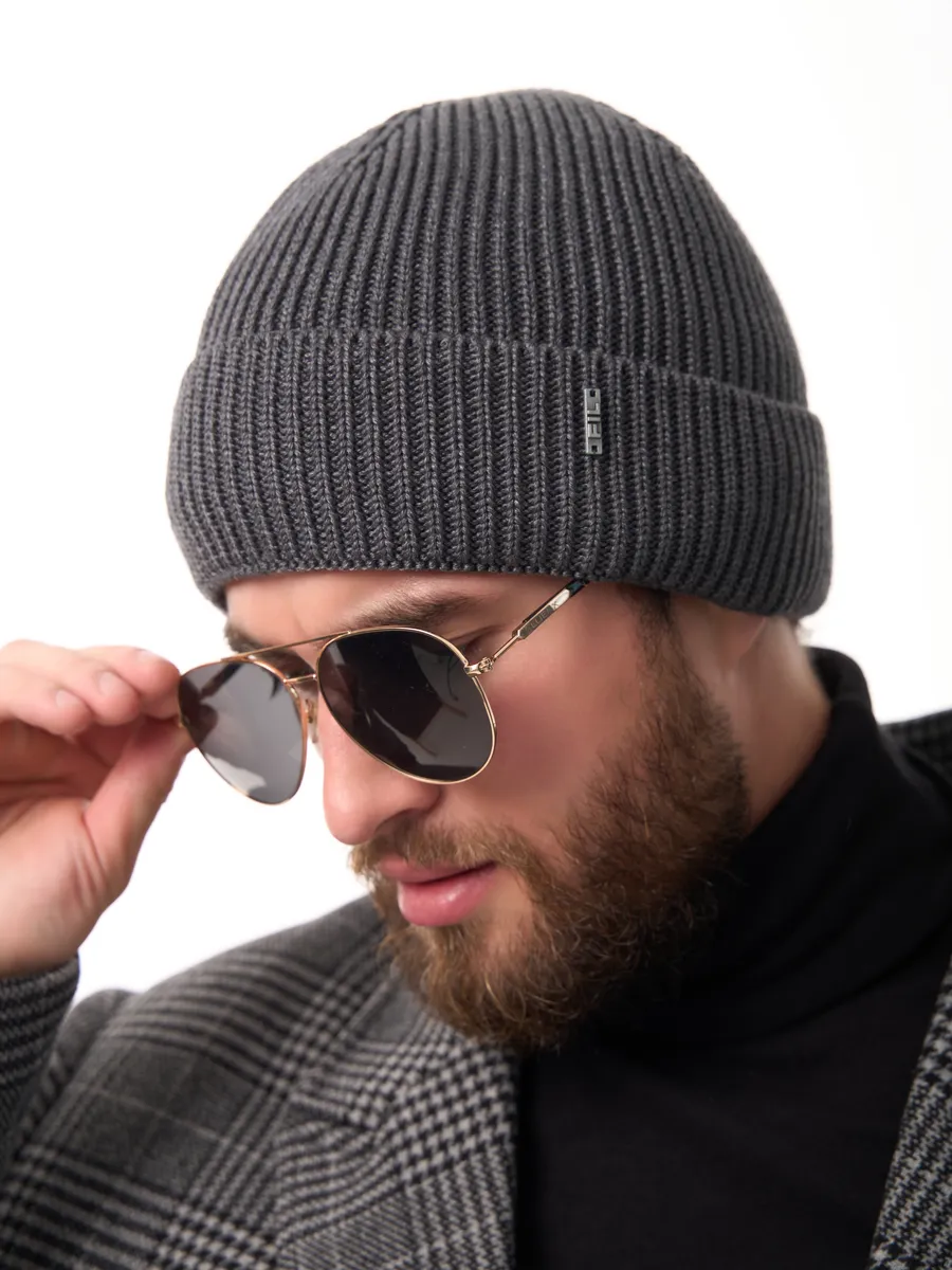 Шапка зимняя на флисе вязаная осень