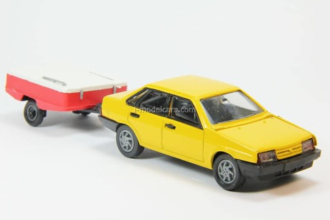 VAZ-21099 Lada Samara sedan yellow with trailer Skif Agat Mossar Tantal 1:43