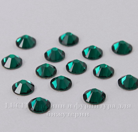 2058 Стразы Сваровски холодной фиксации Emerald ss 20 (4,6-4,8 мм), 10 штук ()