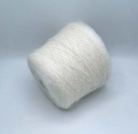 Бобинная пряжа (пр.Италия), art-Primus 370м/100гр. 7%Меринос, 68%Мохер, 25%Шелк, цвет-Белый арт.31390
