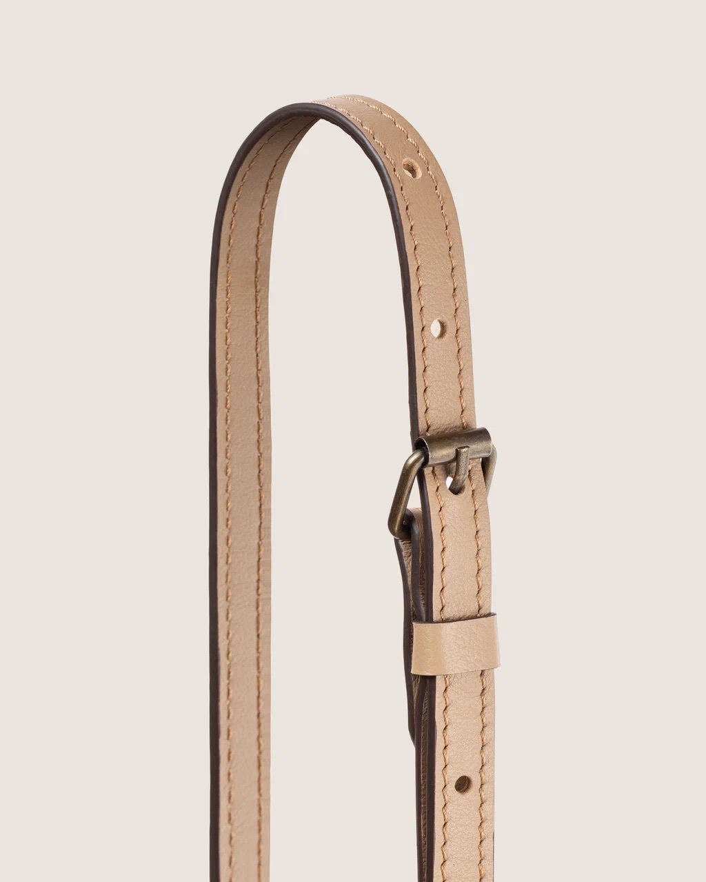 Сумка из замши с вышивкой и бахромой