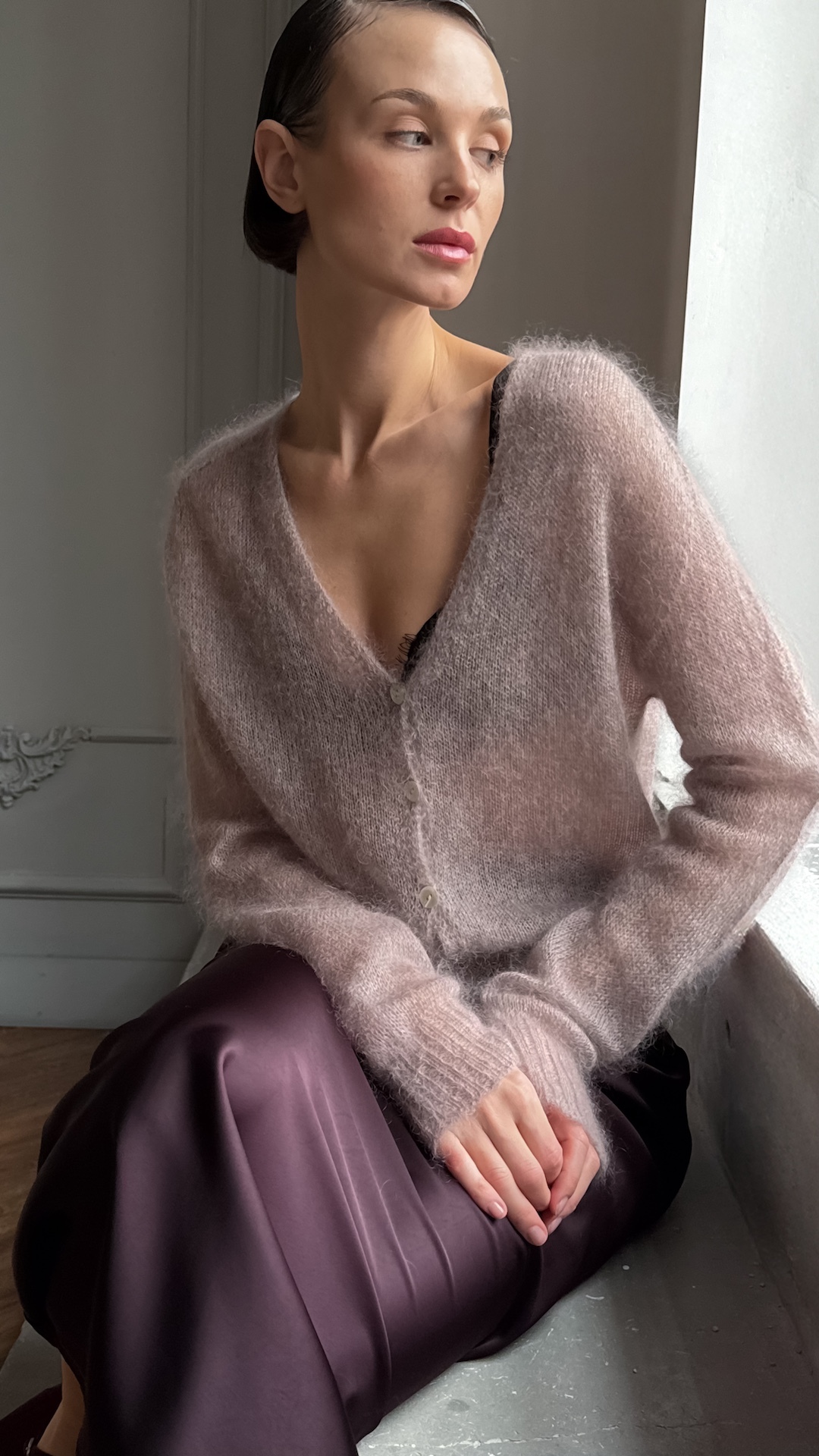 Кардиган связанный паутинкой из детского мохера