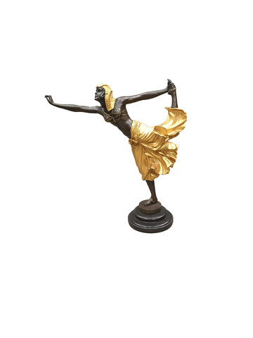 Танцовщица в золотом наряде