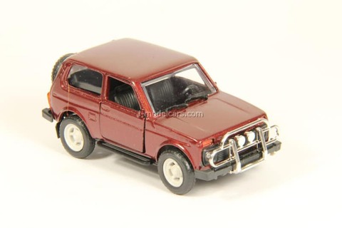 VAZ-21213 Niva Lada (burgundy metallic) Agat Mossar Tantal 1:43