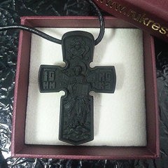 Крест нательный. Господь Вседержитель на троне. Молитва животворящему кресту.