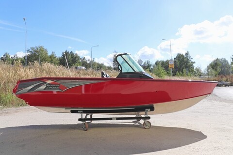 WINDBOAT 4.9DCX