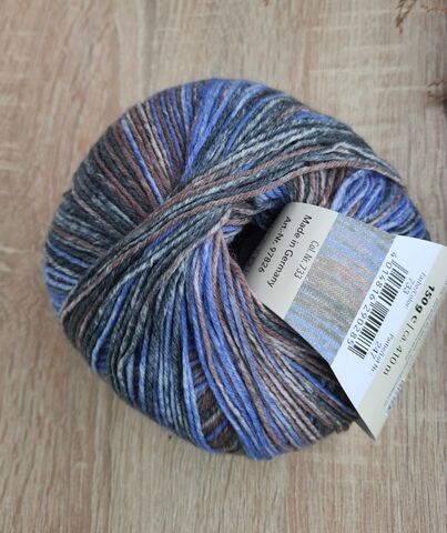 Austermann Step 6-ply Rainbow  733