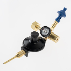 Насадка для баллона с нажимным клапаном, манометром и редуктором