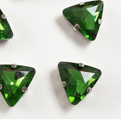 Стразы пришивные стекло в оправе "Треугольник", р. 18 мм, зелёный