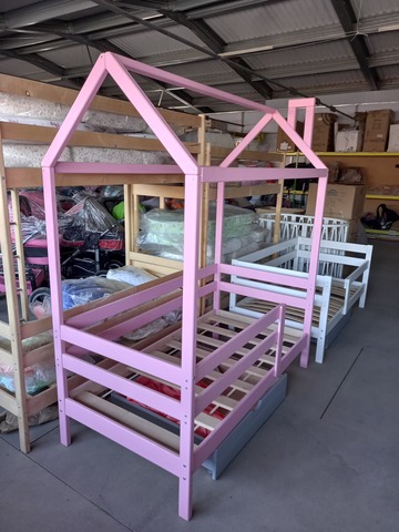 Кроватка-домик 