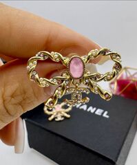 sergi-pusety-banty-style-by-chanel-s-rozovym-kamnem