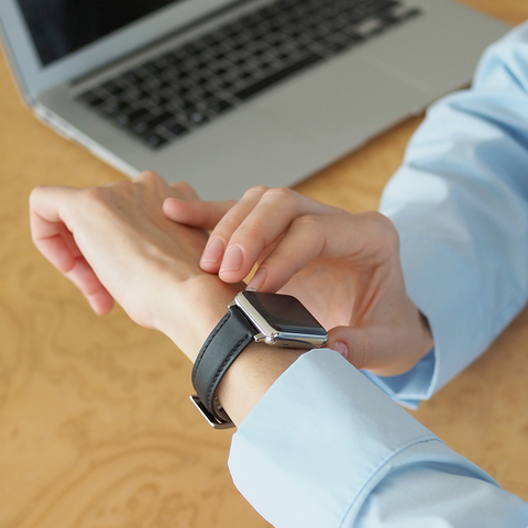 Ремешок для Apple Watch 44/45/46 mm из кожи теленка, черного цвета