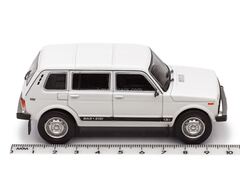 VAZ-2131 Niva 5-doors white ArModel 1:43