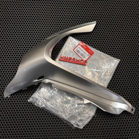 Honda Пластик передний левый VFR 1200 серый бумеранг 64140-MGE-000ZA