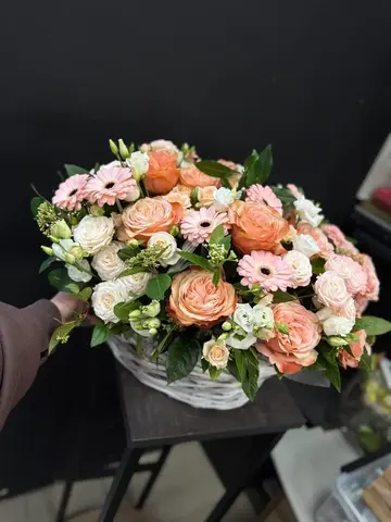 Корзина нежных оттенков