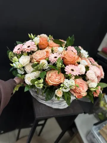 Корзина нежных оттенков