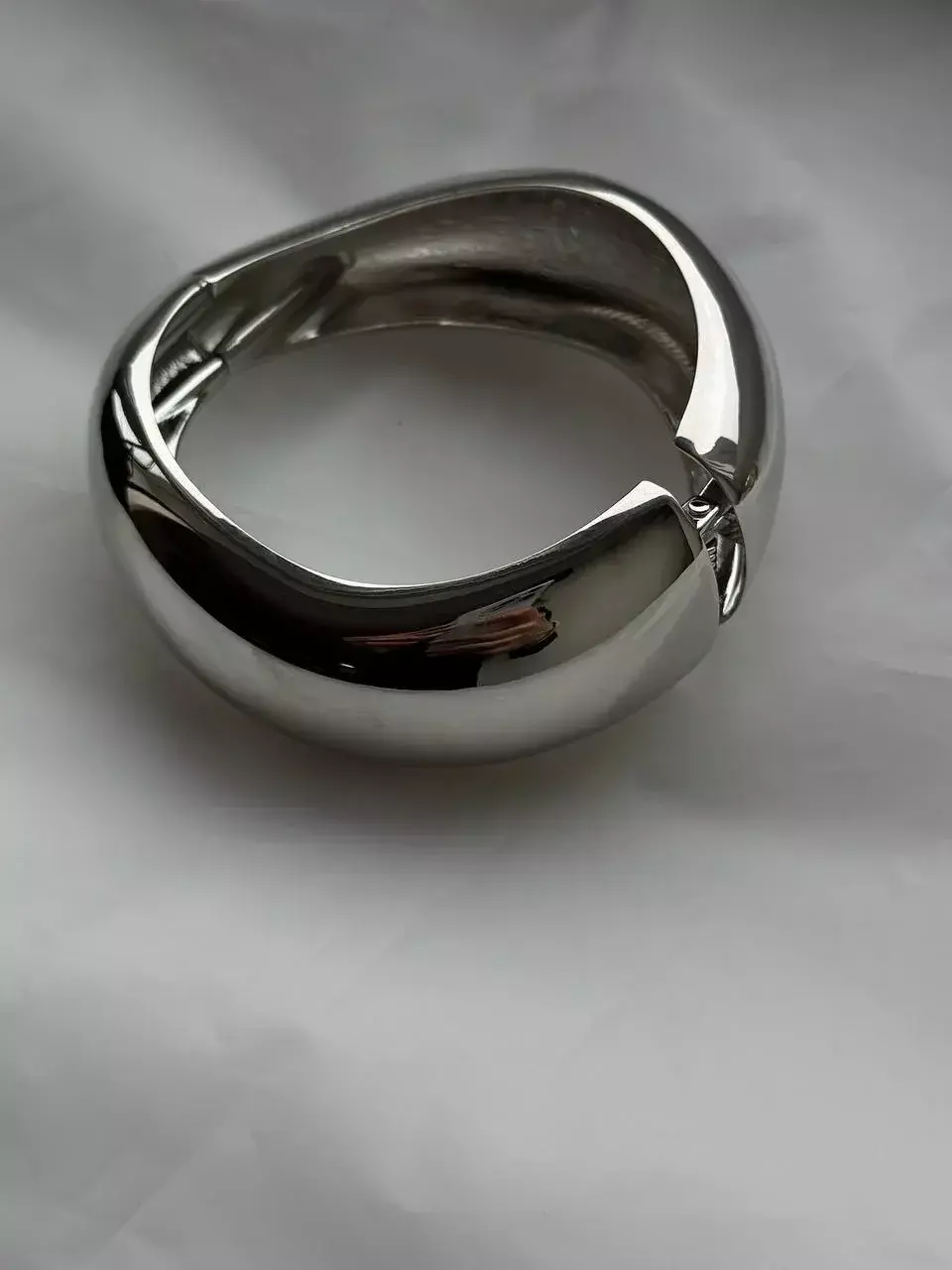 Изогнутые браслеты серебро