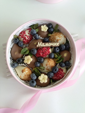 Клубника в шоколаде на День Матери