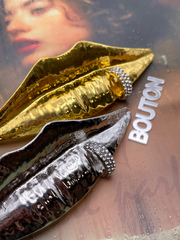 Брошь Скиапар. серебристая массивная в форме 