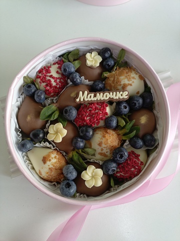 Клубника в шоколаде на День Матери
