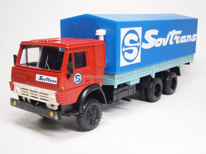 Camion KAMAZ-53212 red-blue (carton box) Elecon Arek Made in USSR 1:43