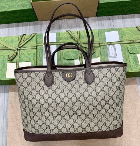 Сумка-тоут Gucci Ophidia среднего размера бежевый