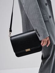 Сумка кожаная на плечо черная