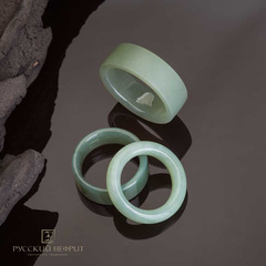 Кольцо из голубого нефрита глянцевое