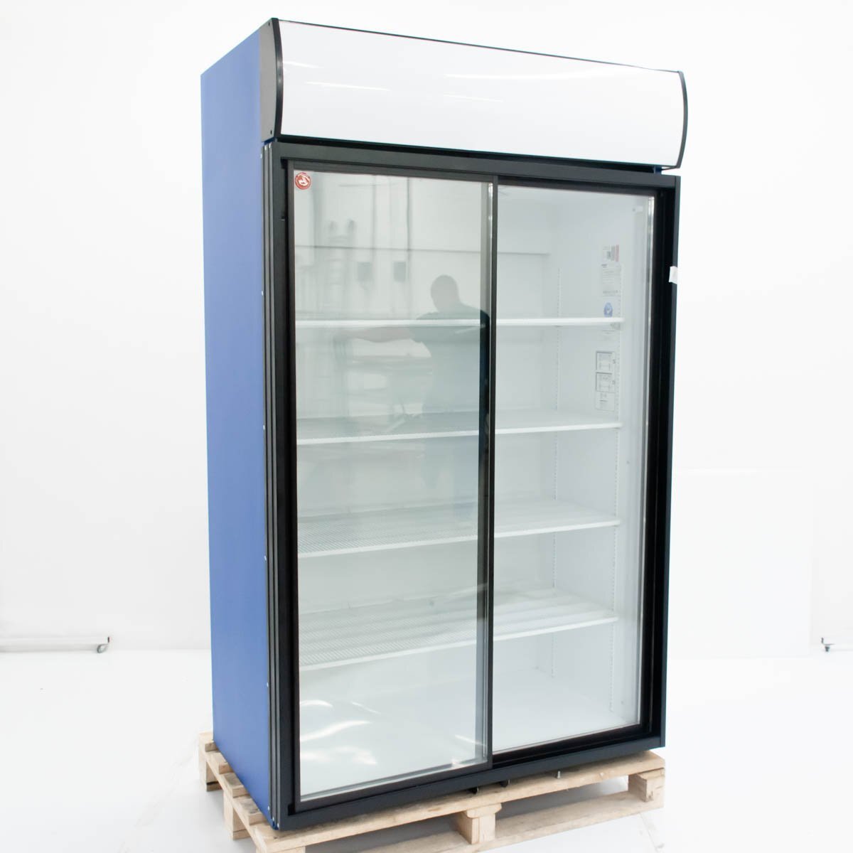 Холодильный шкаф витринного типа gastrorag bc98 ms