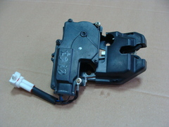 замок багажника Geely Emgrand  1068002167