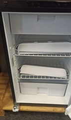 Компрессорный автохолодильник MobileComfort MCR-85 (85 л, 12/24, встраиваемый)