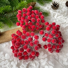 Ягоды красные сахарные декоративные, набор 3 пучка (примерно 120 ягодок).