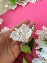 Альстромерия ветка, искусственные цветы, 5 голов+2 бутона, Белая, 1 ветка 50 см, набор 3 ветки