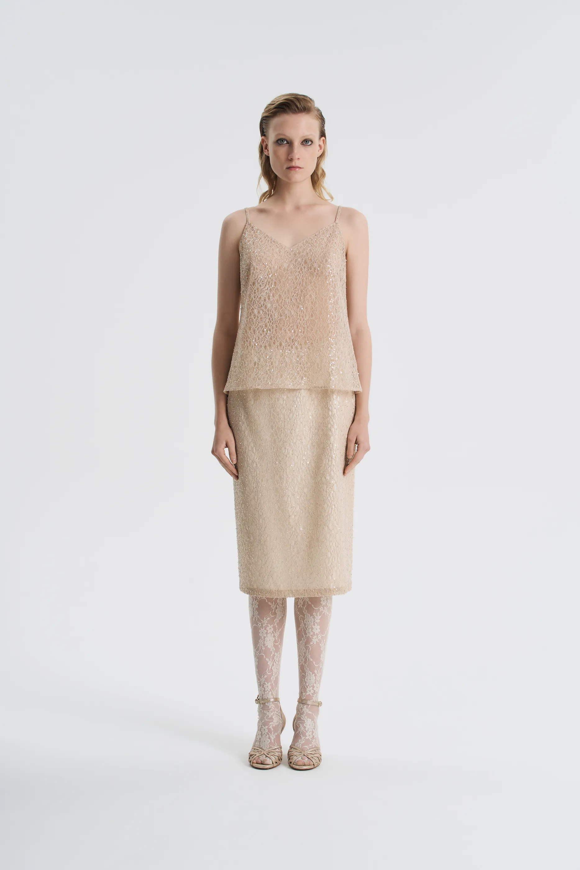 Юбка миди с вышивкой