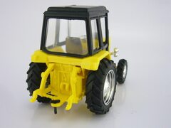 Tractor MTZ-82 Belarus (plastic) Agat Mossar Tantal 1:43